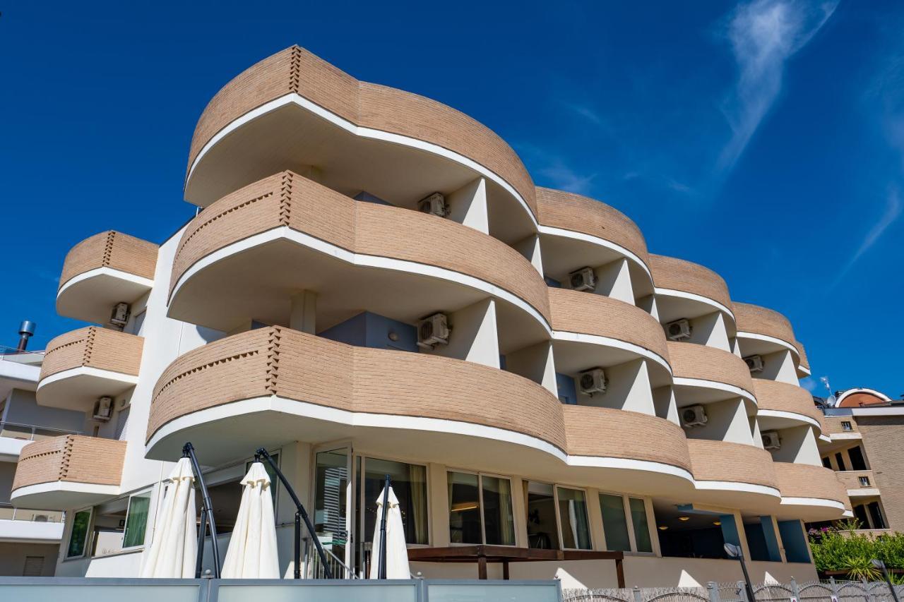 Di Matteo Hotel Roseto Degli Abruzzi Zewnętrze zdjęcie